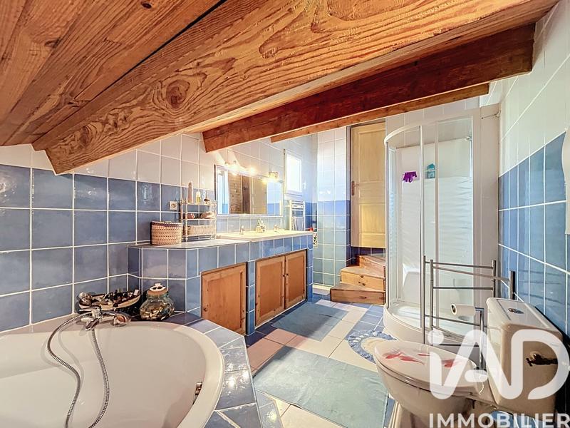 Maison - 174 m² - 10 pièces