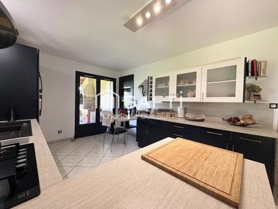 Maison - 174 m² - 5 pièces