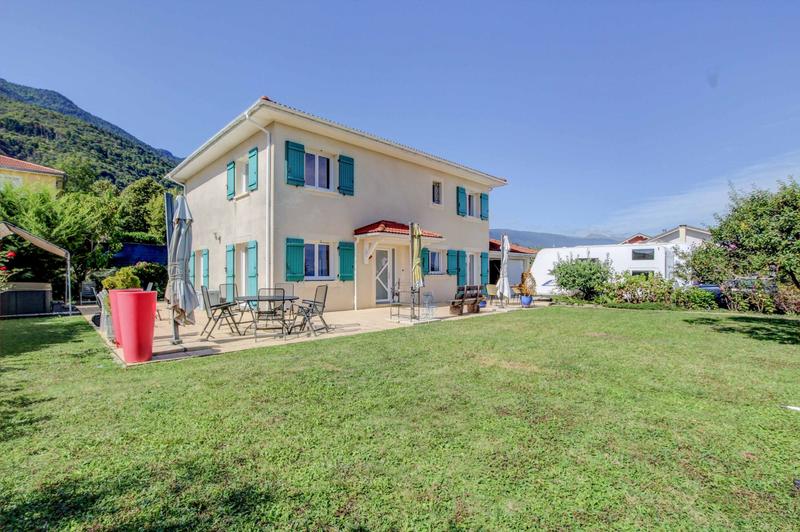 Maison - 170 m² - 5 pièces