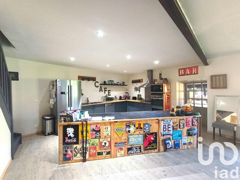 Maison - 326 m² - 9 pièces