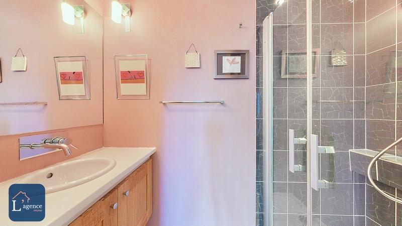 Appartement - 102 m² - 3 pièces