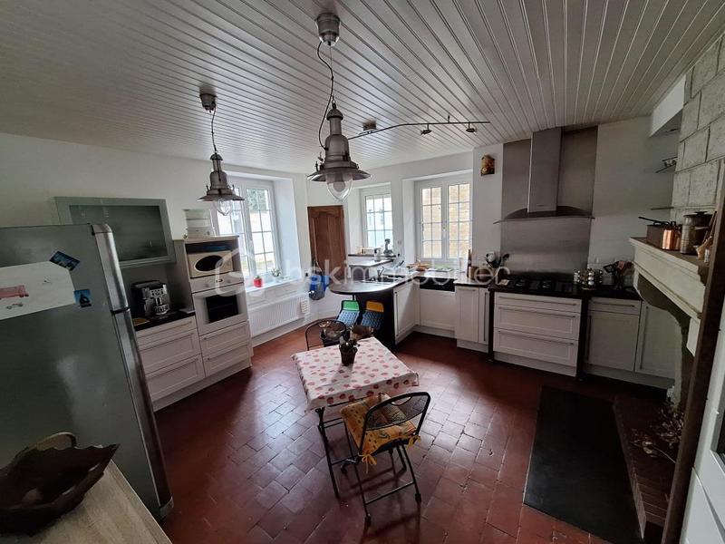 Maison en pierre - 127 m² - 7 pièces