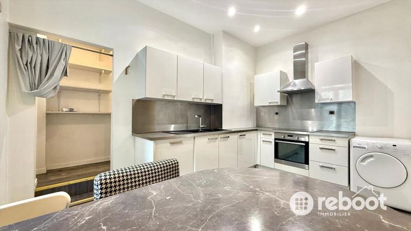 Appartement - 103 m² - 5 pièces