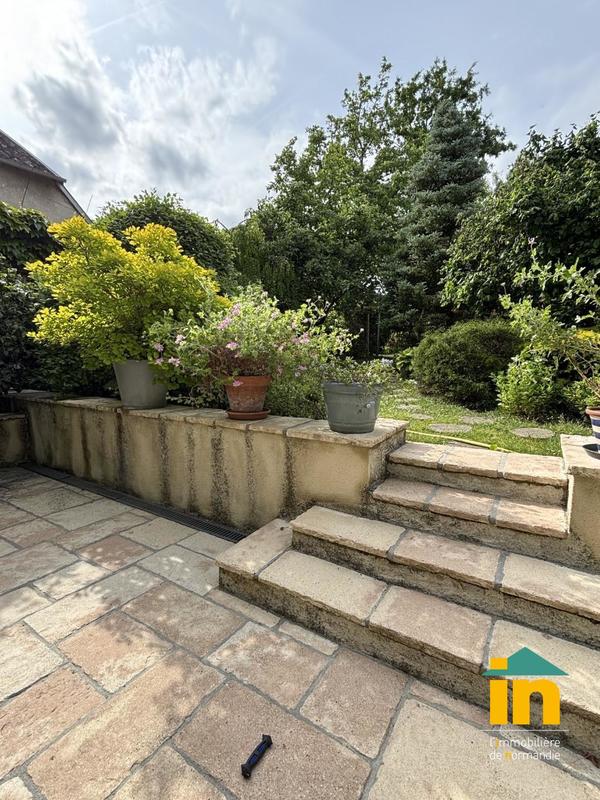 Maison de ville - 262 m² - 11 pièces