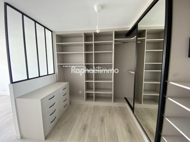 Appartement - 90 m² - 3 pièces