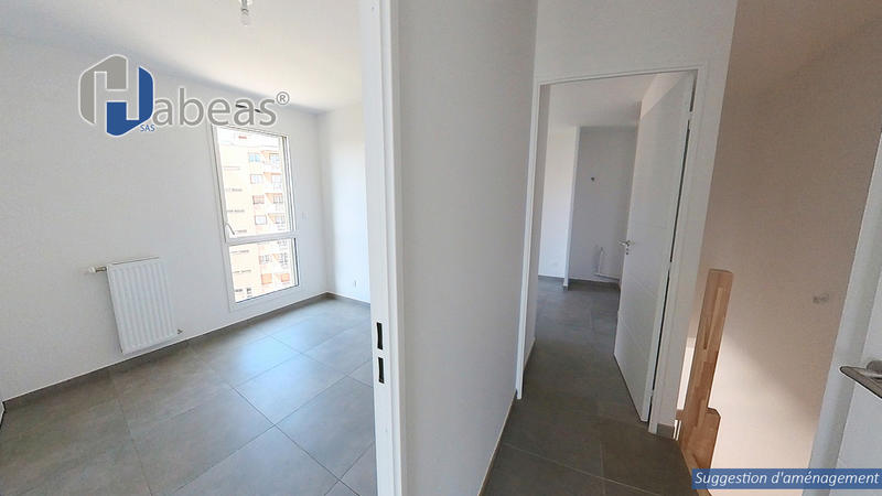 Appartement - 89 m² - 4 pièces