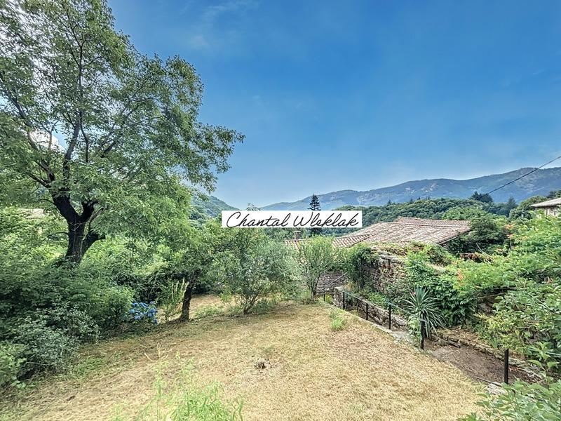 Maison - 98 m² - 5 pièces