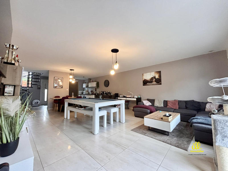 Maison - 179 m² - 7 pièces