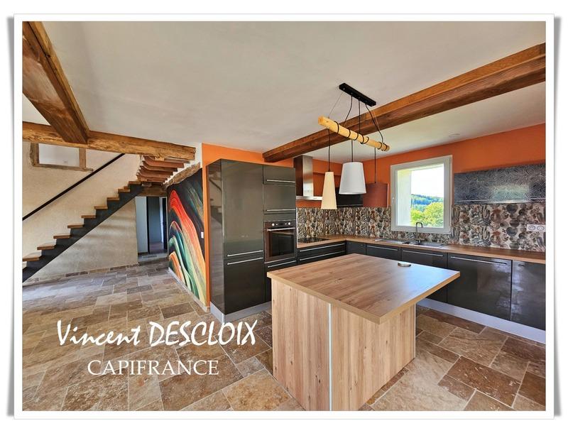 Propriété - 257 m² - 8 pièces