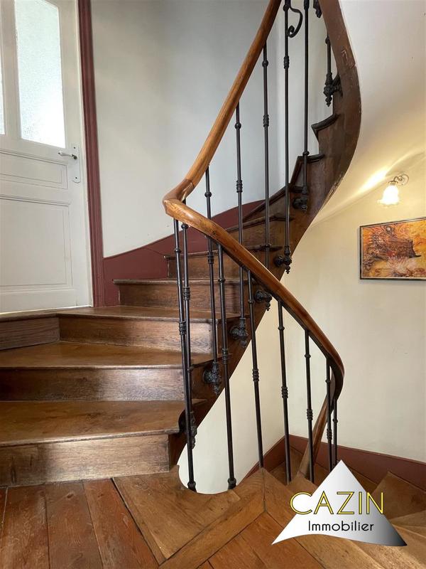 Maison - 200 m² - 7 pièces