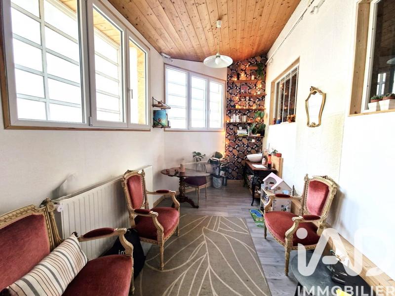 Maison - 230 m² - 8 pièces