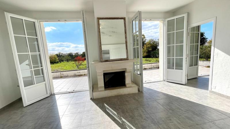 Maison - 254 m² - 10 pièces