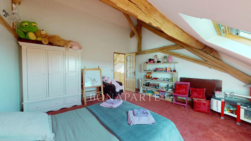 Maison - 280 m² - 7 pièces