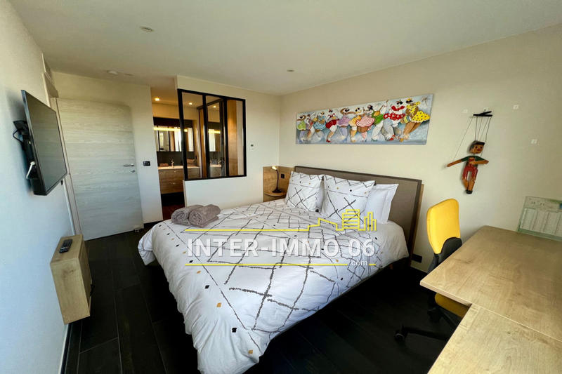 Appartement - 150 m² - 4 pièces