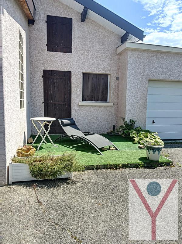 Maison - 208 m² - 6 pièces