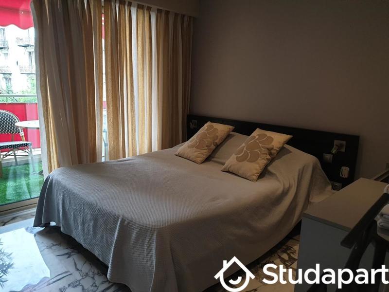 Chambre - 15 m² - 1 pièce