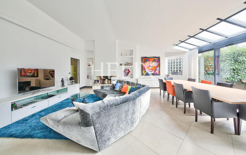 Maison - 190 m² - 8 pièces