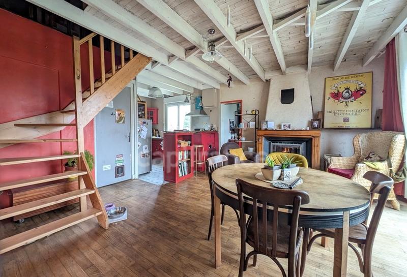 Maison - 96 m² - 5 pièces