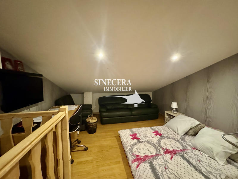 Maison traditionnelle - 160 m² - 9 pièces