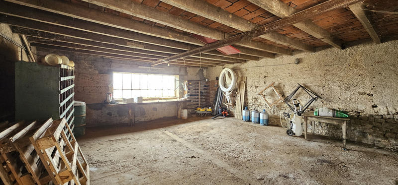 Propriété - 211 m² - 8 pièces