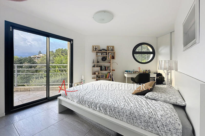 Appartement - 92 m² - 4 pièces