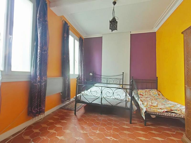 Maison - 220 m² - 9 pièces