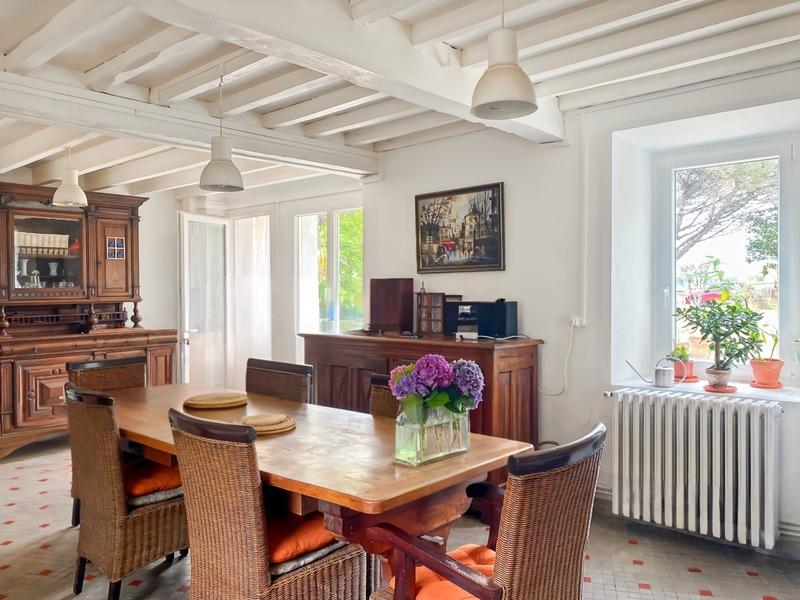 Maison - 388 m² - 11 pièces