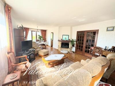 Maison - 180 m² - 5 pièces