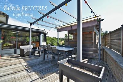 Maison - 170 m² - 9 pièces