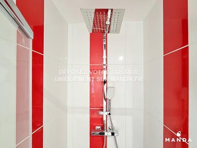 Chambre - 12 m² - 5 pièces