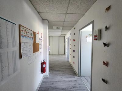 Bureau - 120 m² - 6 pièces