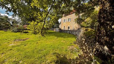 Propriété - 150 m² - 6 pièces