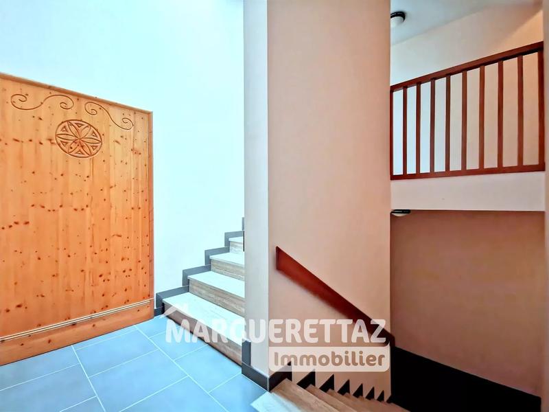 Appartement - 80 m² - 4 pièces