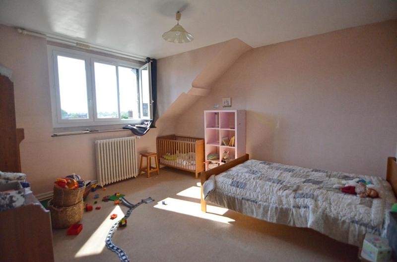 Maison - 142 m² - 7 pièces