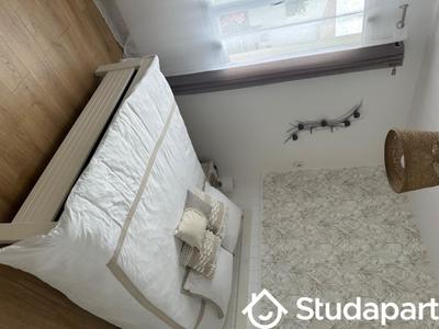 Chambre - 11 m² - 1 pièce