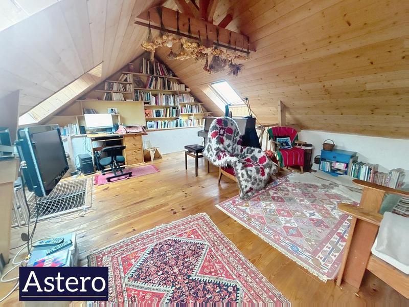 Maison - 95 m² - 5 pièces