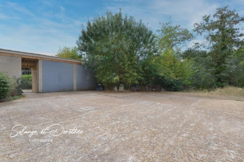 Maison - 325 m² - 8 pièces