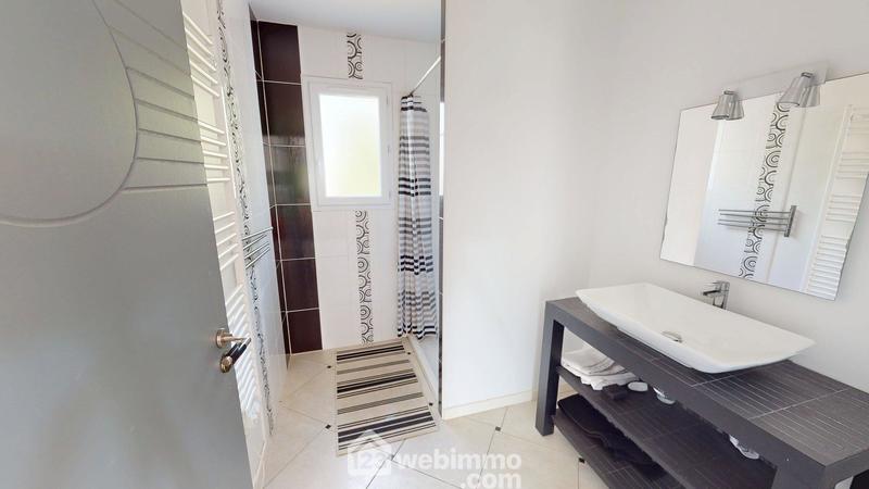 Maison - 168 m² - 7 pièces