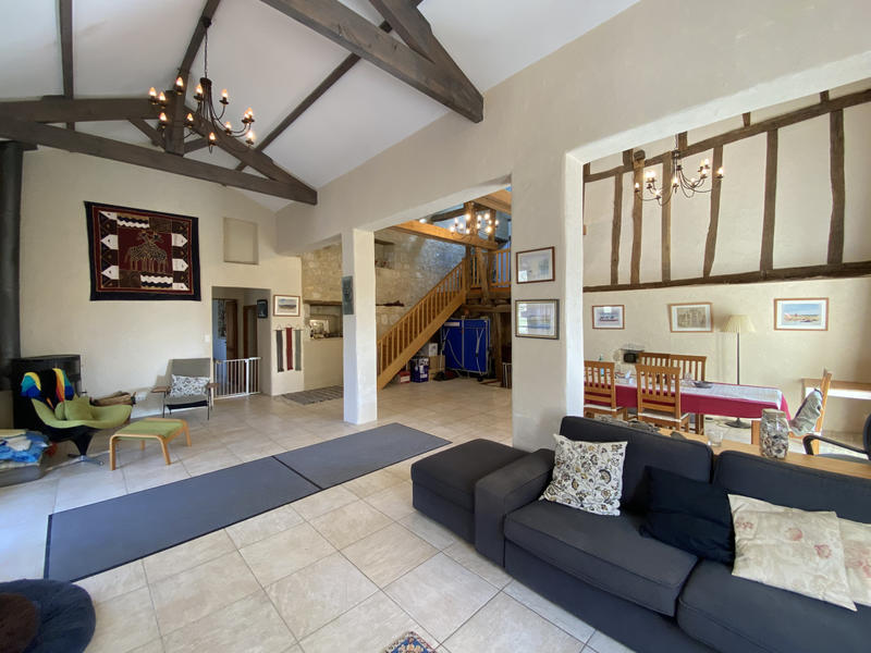 Maison - 291 m² - 13 pièces