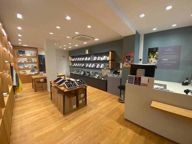 Local commercial - 136 m² - 4 pièces