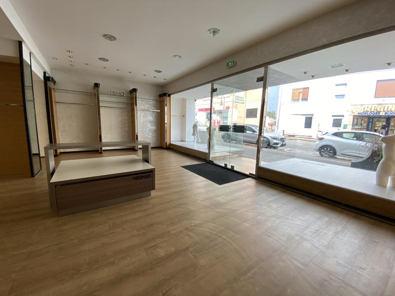 Local commercial - 97 m²