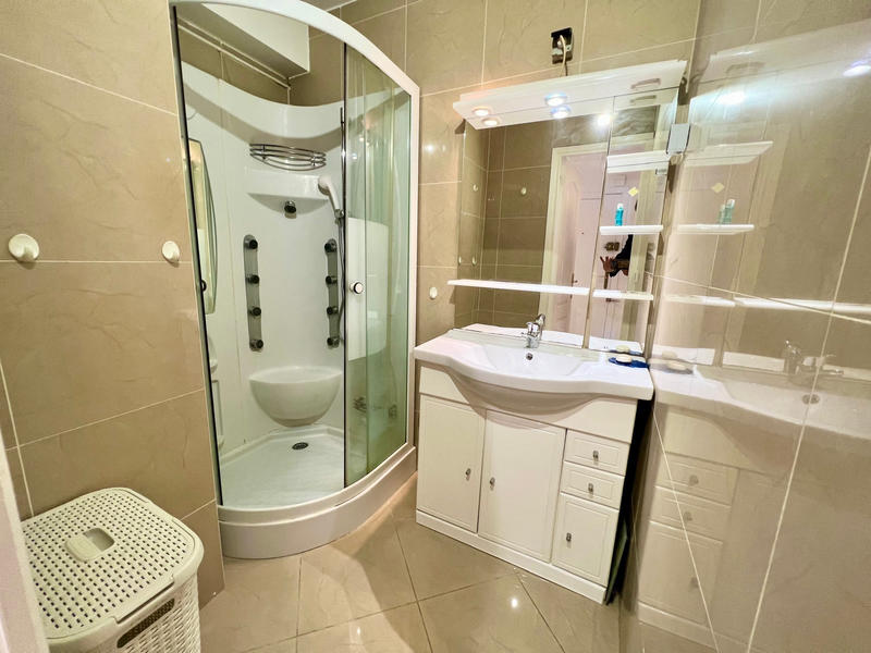 Appartement - 60 m² - 2 pièces