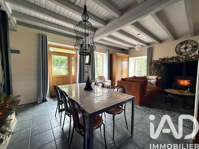 Maison - 308 m² - 16 pièces