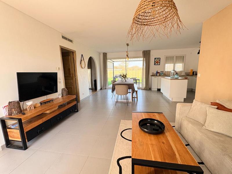 Maison - 96 m² - 4 pièces