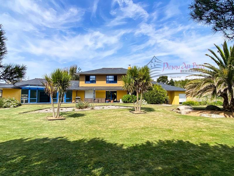 Maison - 215 m² - 7 pièces