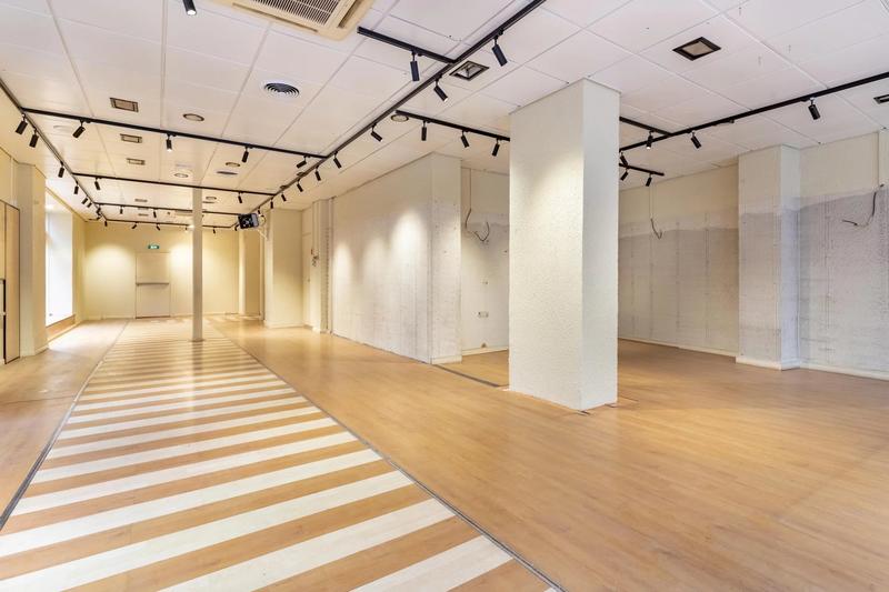 Local commercial - 220 m²