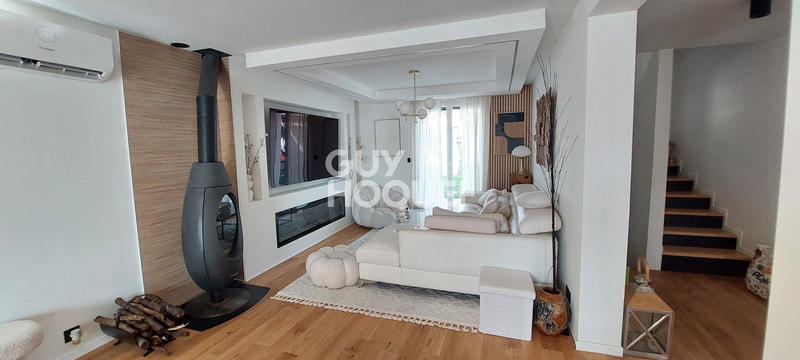 Maison - 138 m² - 6 pièces