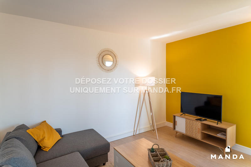 Chambre - 9 m² - 5 pièces