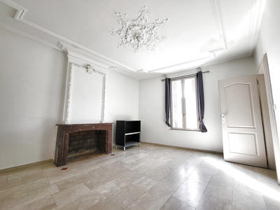 Maison - 219 m² - 8 pièces