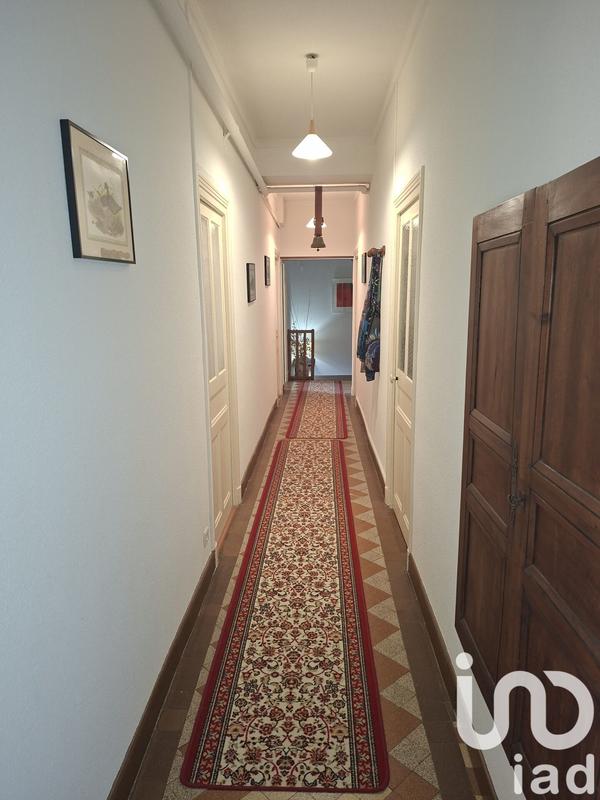 Maison - 330 m² - 8 pièces